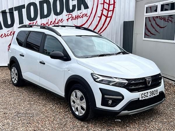 White Used 2022 Dacia Jogger Essentiel MPV | £13,990 (A bit pricey) - Image 1/4