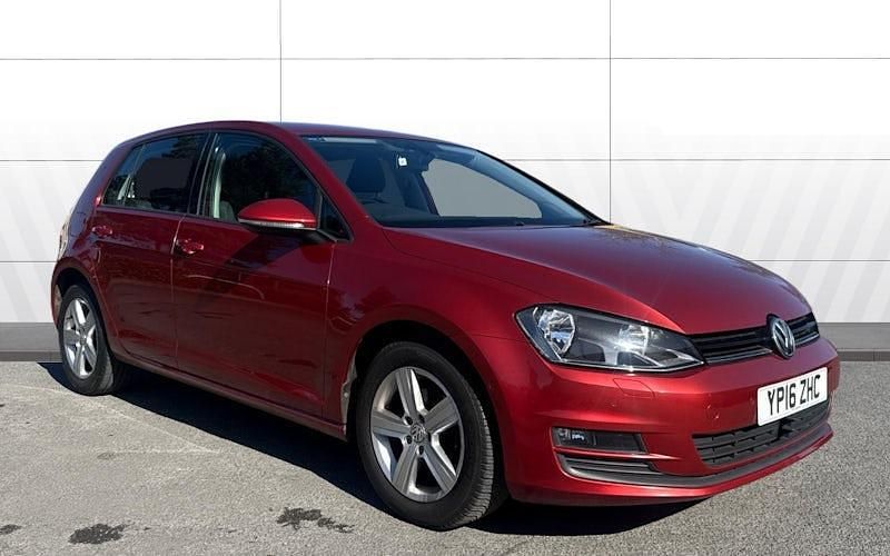 Used VW Golf VII Edition 125 HP (91 kW) 2016 Red Hatchback