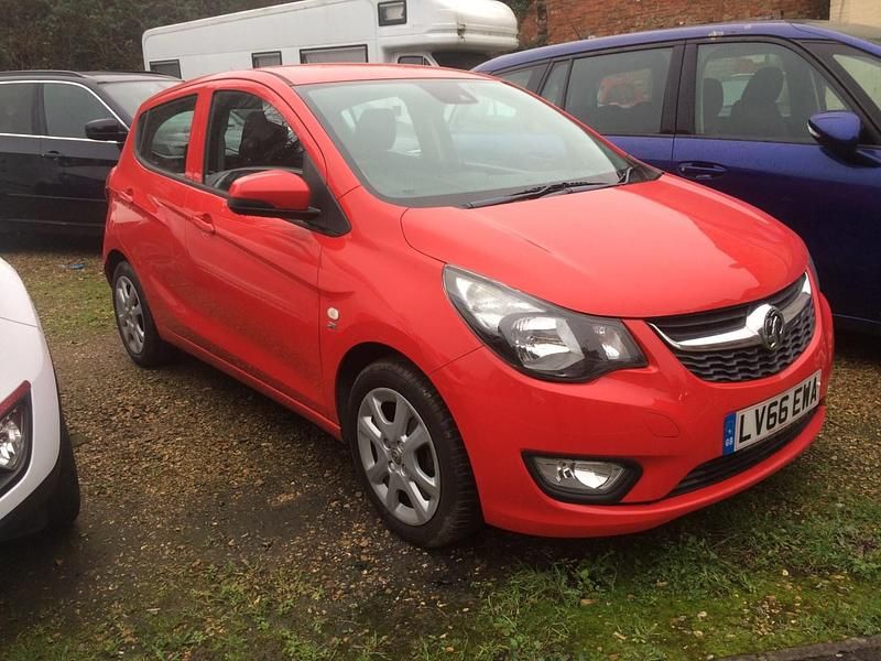 Used Vauxhall Viva 75 HP (55 kW) 2016 Red Hatchback