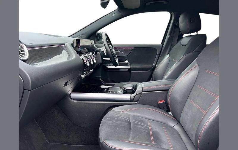 Used Mercedes GLA180 AMG Line Premium 134 HP (98 kW) 2022 Black SUV