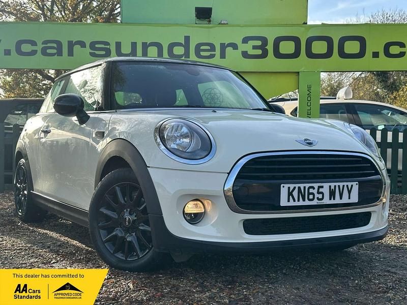 White Used 2015 Mini Cooper Hatch Hatchback | £7,350 (Fair price) - Image 1/3