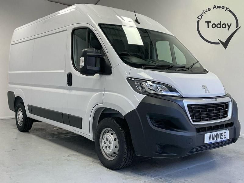 Used 2024 Peugeot Boxer Premium Van | £22,450 (Fair price) - Image 1/4