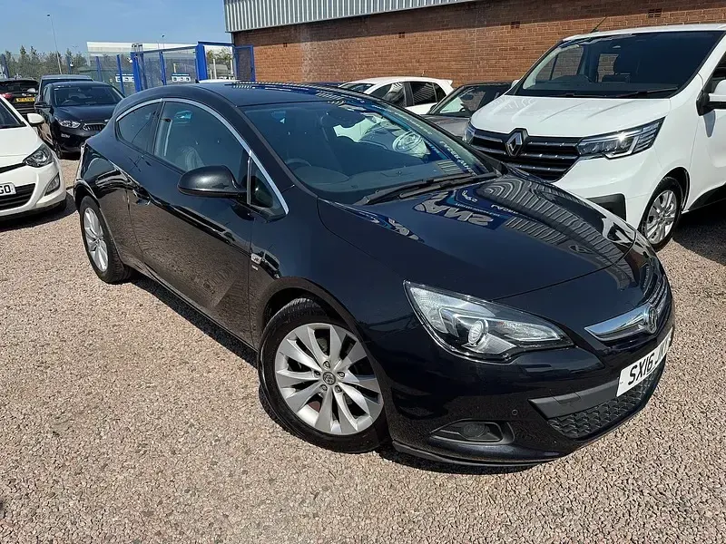 Used Vauxhall Astra GTC SRi 165 HP (121 kW) 2016 Black Hatchback