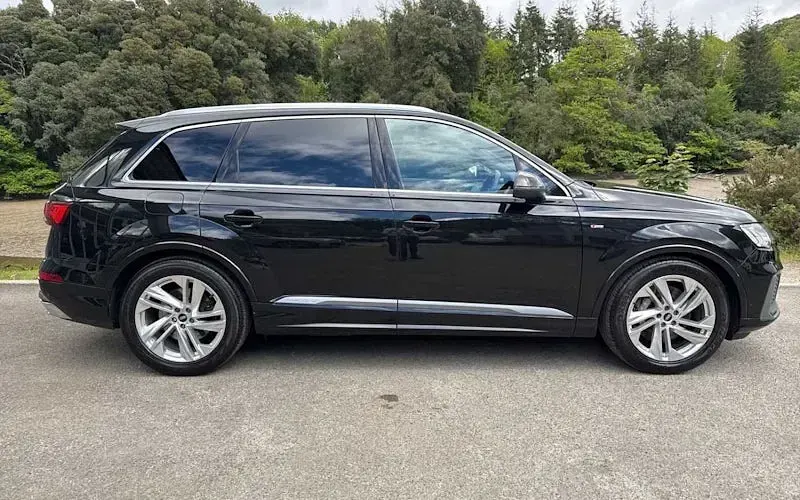 Used Audi Q7 S-Line 231 HP (169 kW) 2024 SUV
