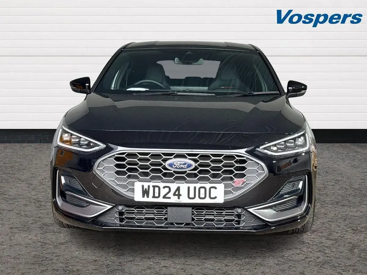 Used Ford Focus ST 280 HP (205 kW) 2024 Black Hatchback