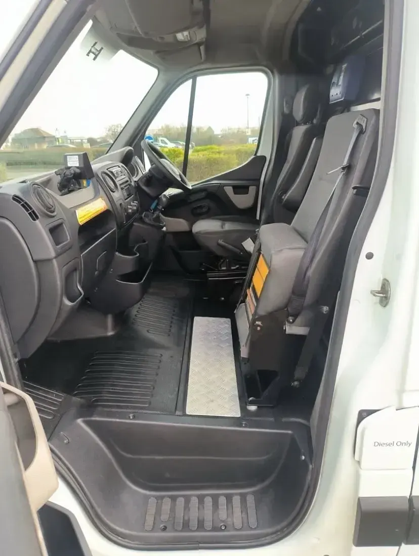Used Renault Master Business 125 HP (91 kW) 2016 White Van