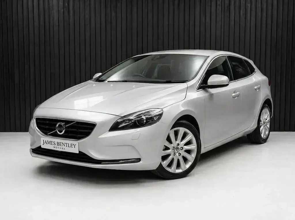 Used Volvo V40 SE Lux 2014 Silver Hatchback