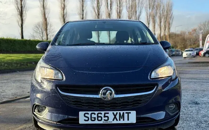 Used Vauxhall Corsa Design Edition 90 HP (66 kW) 2017 Hatchback