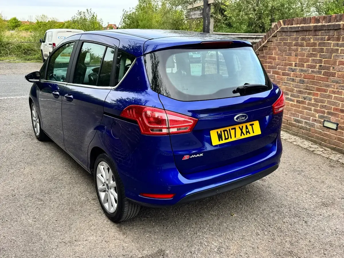 Used Ford B-MAX Titanium 105 HP (77 kW) 2017 Blue MPV