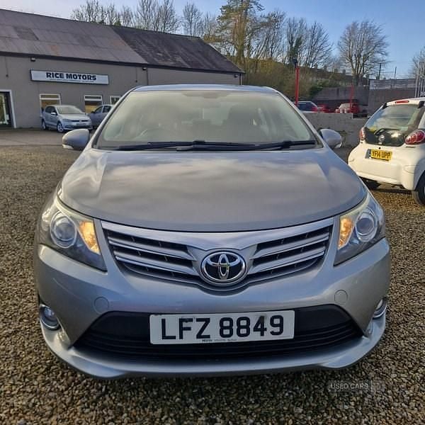 Used Toyota Avensis 147 HP (108 kW) 2012 Grey Sedan