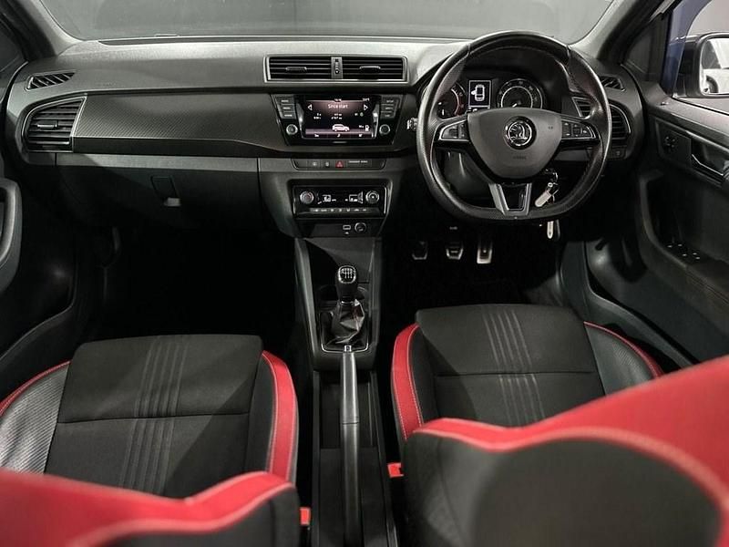 Used Skoda Fabia Monte Carlo 110 HP (80 kW) 2019 White Estate