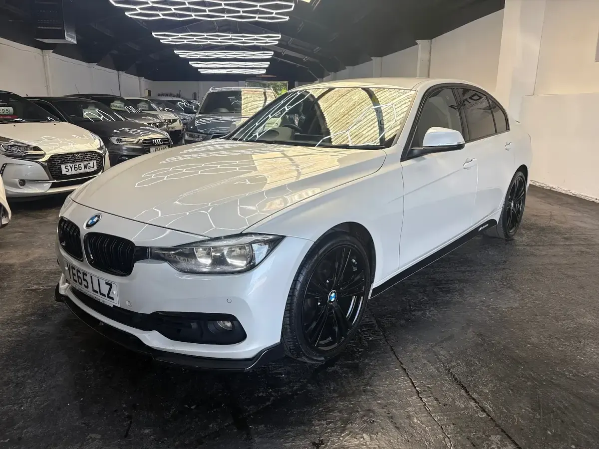 Used BMW 330 Luxury Line 2015 White Sedan