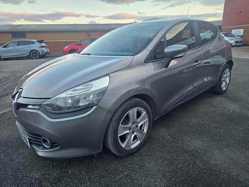 Used Renault Clio IV Expression+ 75 HP (55 kW) 2013 Grey Hatchback