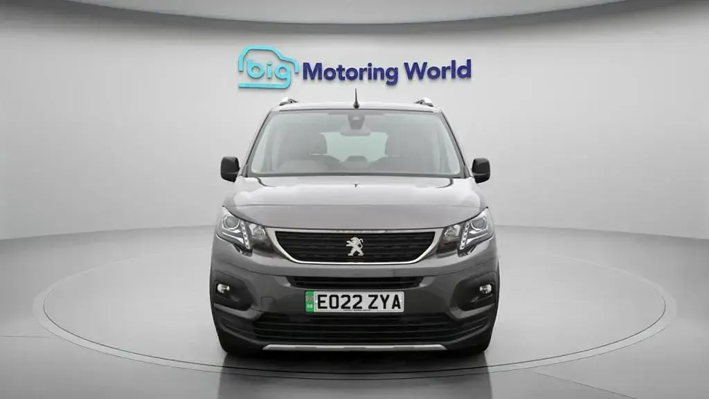 Used Peugeot e-Rifter Allure Premium 100 kW (136 HP) 2022 Grey MPV
