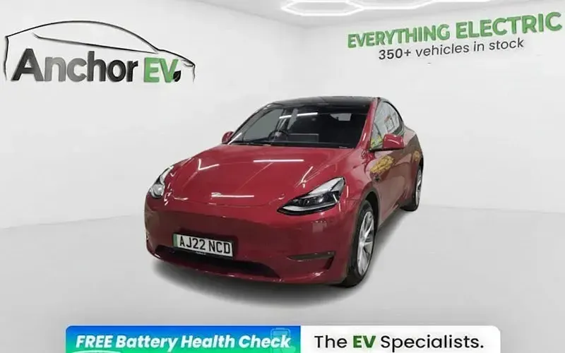 Usado Tesla Model Y Long Range AWD 286 kW (389 HP) 2025 SUV