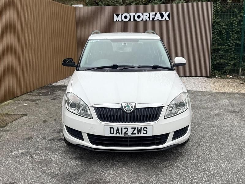 Begagnad Skoda Fabia SE 105 HK (77 kW) 2012 Vit Kombi