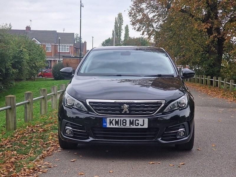 Usado Peugeot 308 Allure 129 HP (94 kW) 2018 Preto Citadino