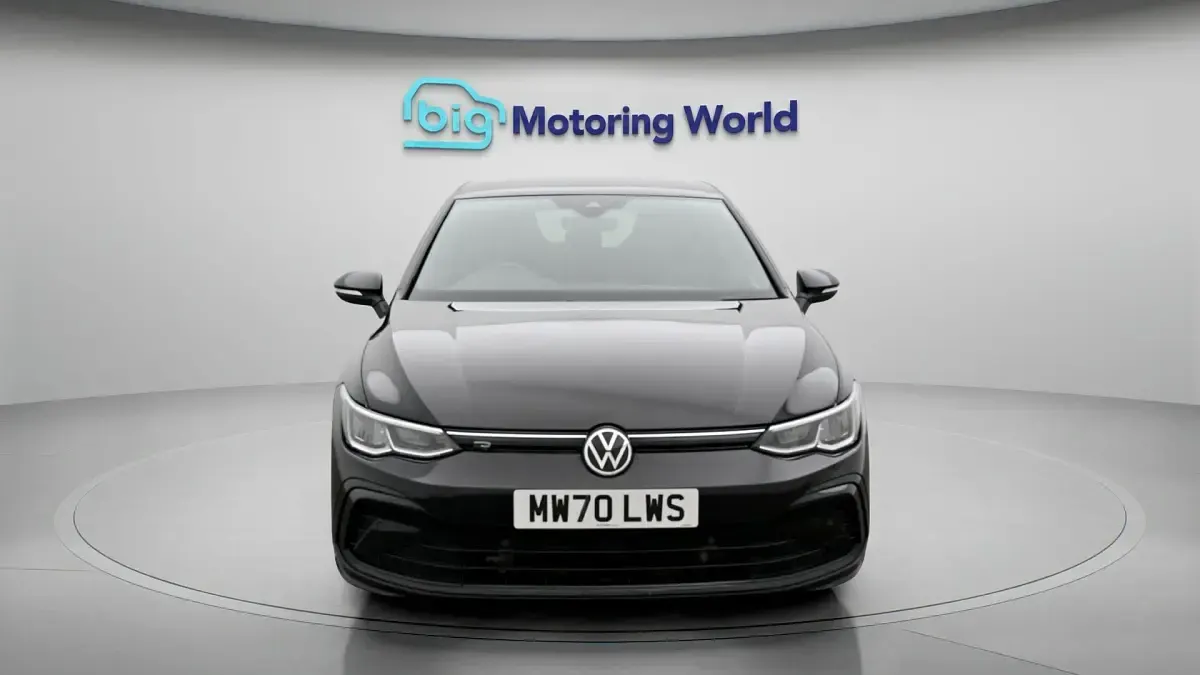 Used VW Golf VIII R-line 148 HP (108 kW) 2020