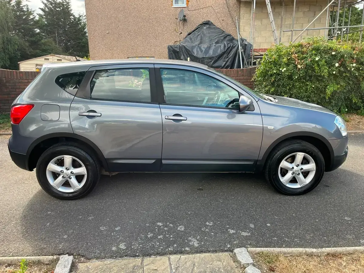 Used Nissan Qashqai Acenta 114 HP (83 kW) 2008 Grey SUV