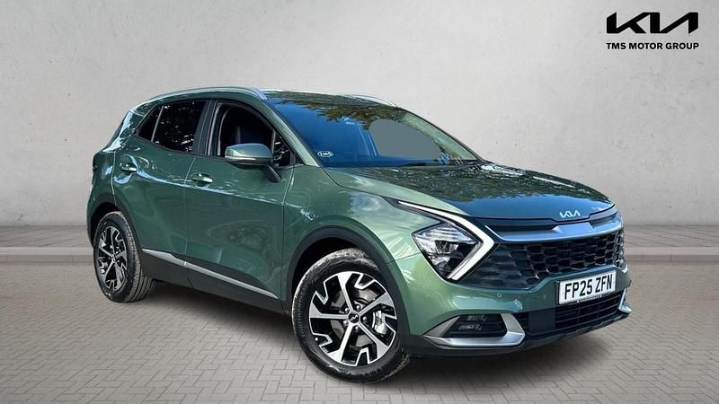 Green Used 2025 Kia Sportage SUV | £28,595 (Super price) - Image 1/3