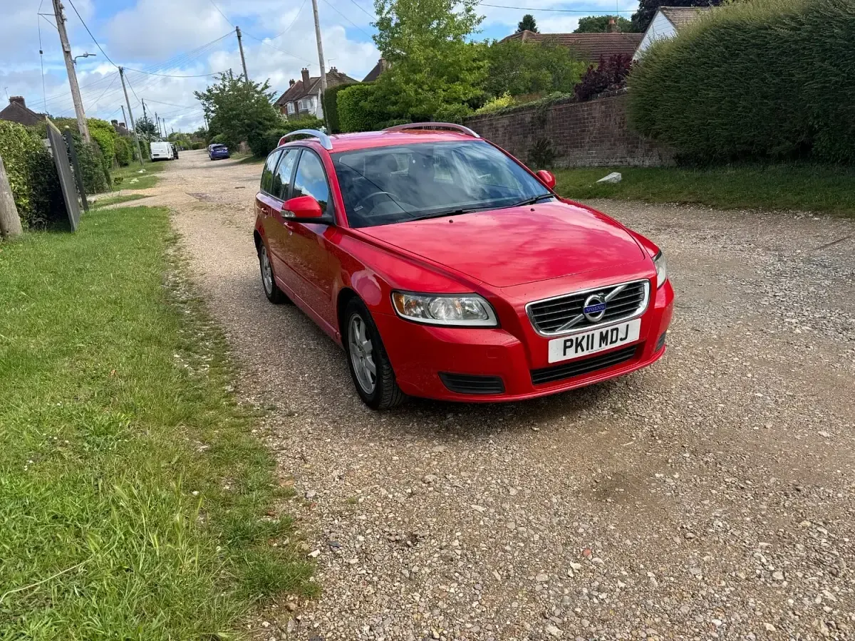 Used Volvo V50 150 HP (110 kW) 2011 Red Estate