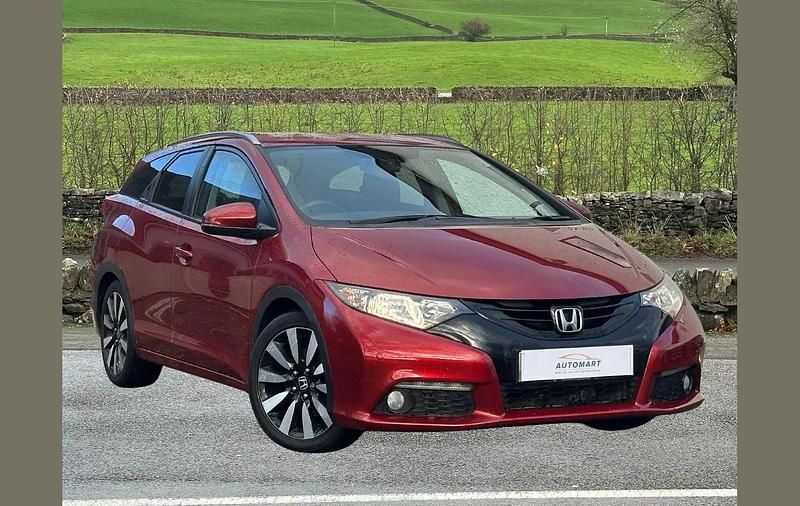 Red Used 2015 Honda Civic SR Estate | £10,995 (A bit pricey) - Image 1/4