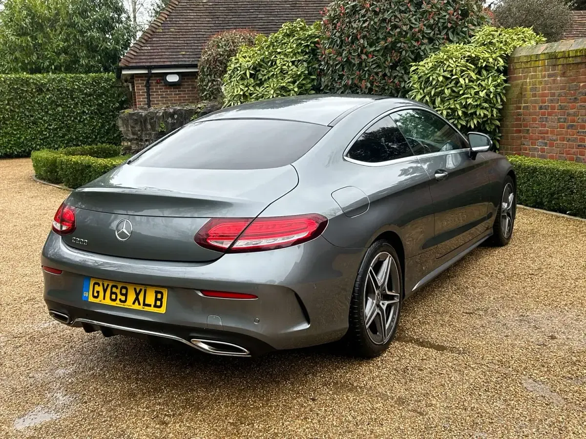 Używany Mercedes C200 AMG line 184 KM (135 kW) 2019 Szary Coupe