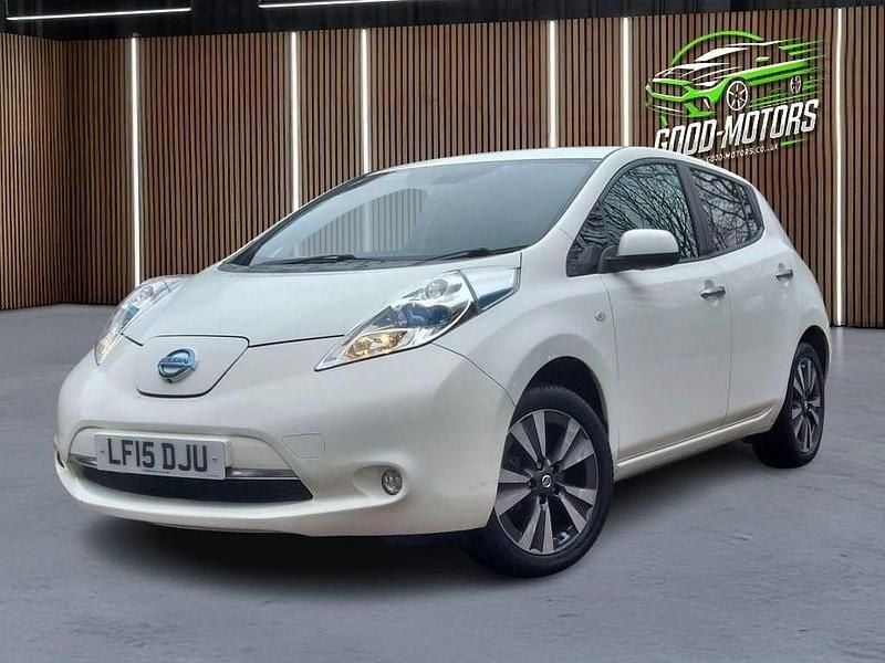 Used Nissan Leaf Tekna 78 kW (107 HP) 2015 White Hatchback