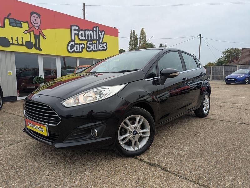 Black Used 2015 Ford Fiesta Zetec Hatchback | £7,595 (Fair price) - Image 1/4