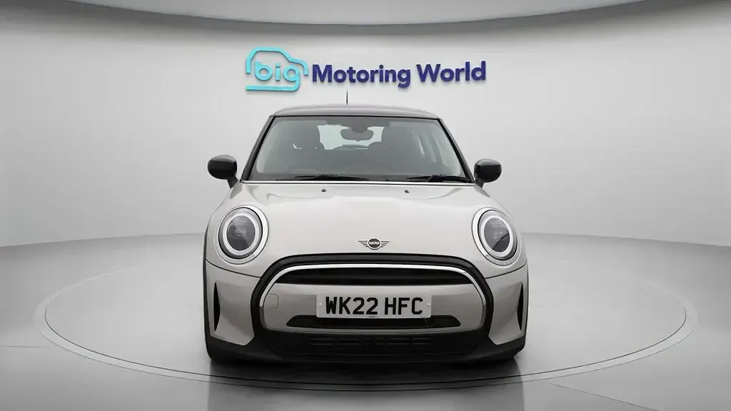 Usado Mini Cooper Classic 136 HP (100 kW) 2022 Citadino