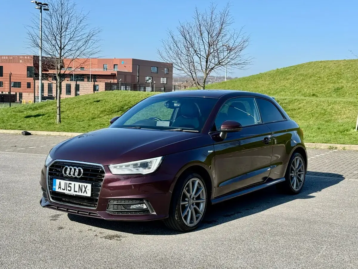 Begagnad Audi A1 S-Line 116 HK (85 kW) 2015 Röd Halvkombi