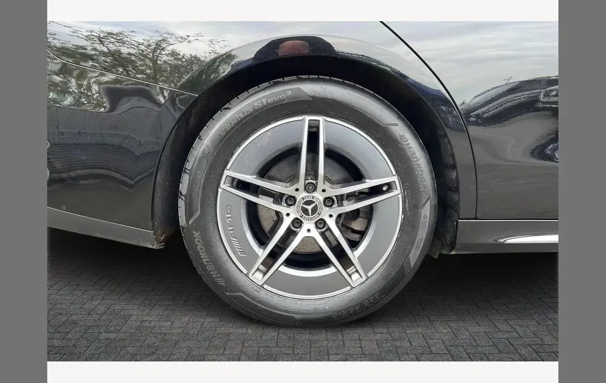 Used Mercedes E200 AMG line 200 HP (147 kW) 2025 Black Estate