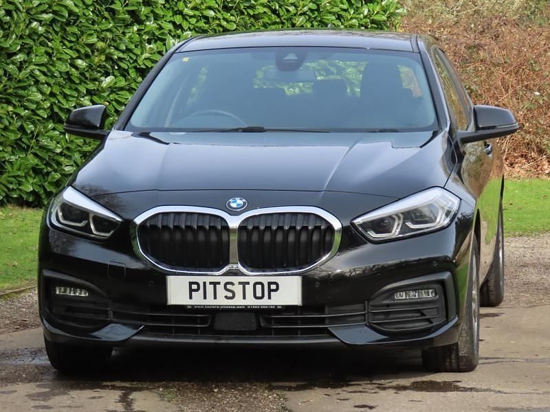 Used BMW 116 116 HP (85 kW) 2020 Black Hatchback