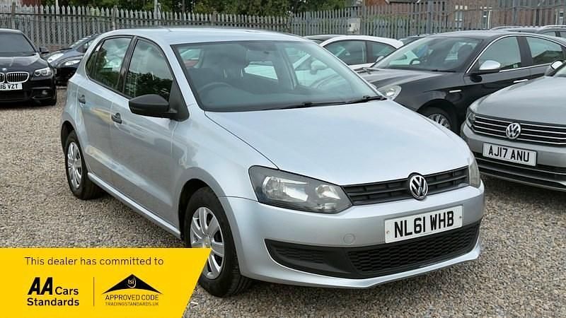 Begagnad VW Polo S 2011 Silver Halvkombi