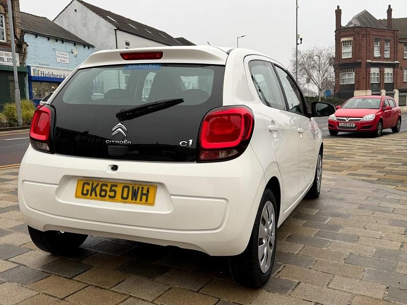 Used Citroën C1 Feel 82 HP (60 kW) 2015 White Hatchback