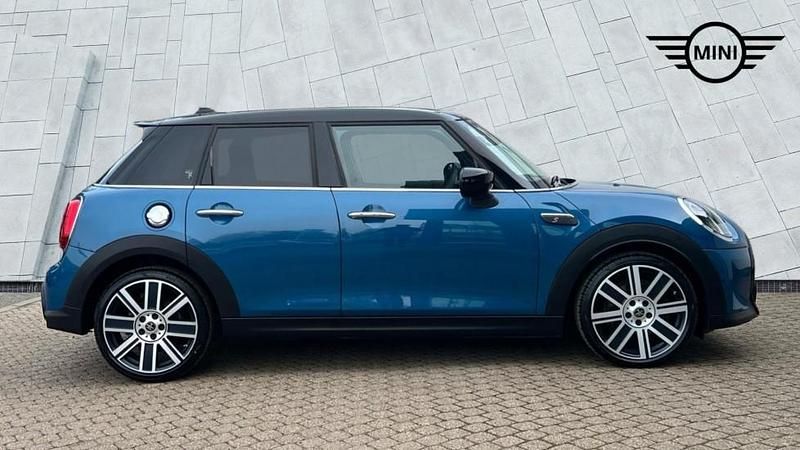 Usado Mini Cooper S Exclusive 176 HP (129 kW) 2023 Azul Citadino
