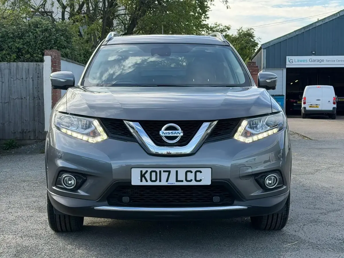 Used Nissan X-Trail Tekna 130 HP (95 kW) 2017 Grey SUV