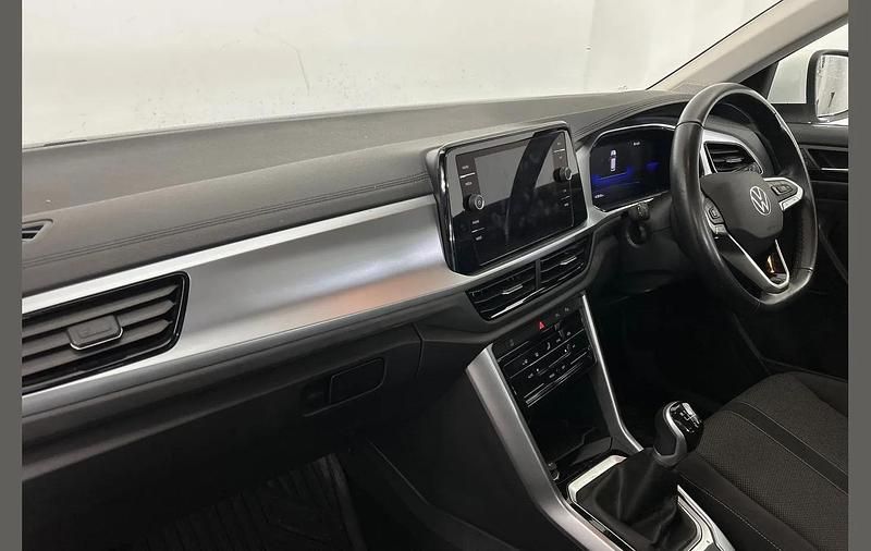 Used VW T-Roc Life 110 HP (80 kW) 2022 White SUV