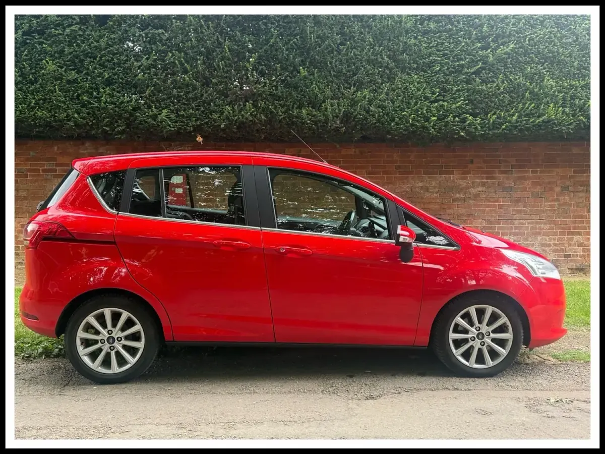 Used Ford B-MAX Titanium 105 HP (77 kW) 2014 Red MPV