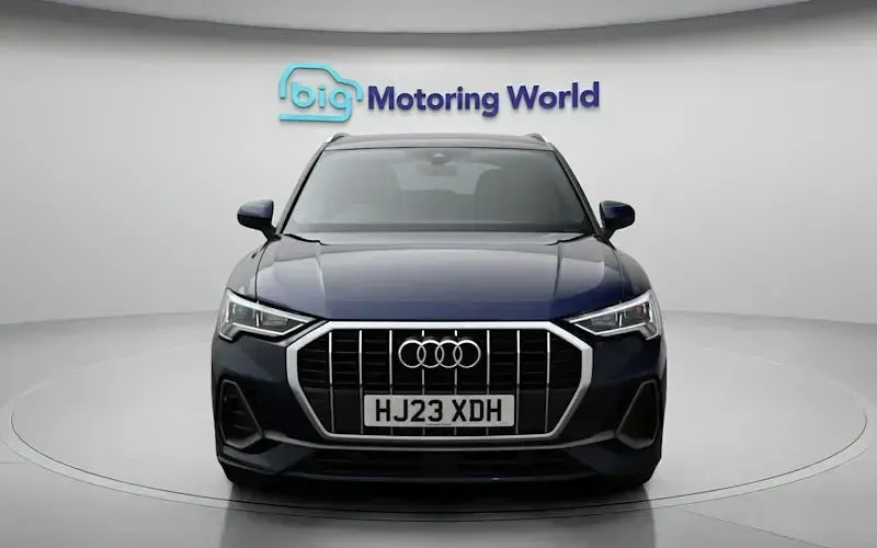 Używany Audi Q3 S-Line 150 KM (110 kW) 2023 Niebieski SUV