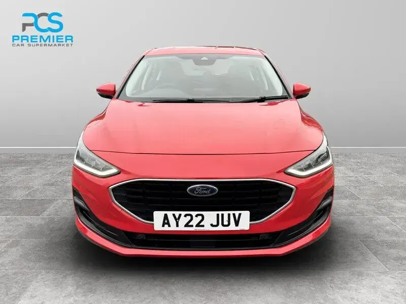 Used Ford Focus Trend 120 HP (88 kW) 2022 Race red (standard colour) Hatchback