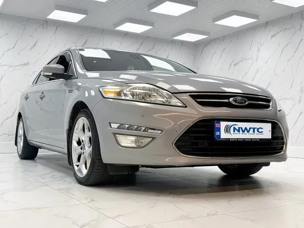 Used Ford Mondeo Titanium 2011 Silver Hatchback