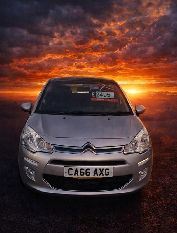 Used Citroën C3 Platinum 110 HP (80 kW) 2017 Silver Hatchback