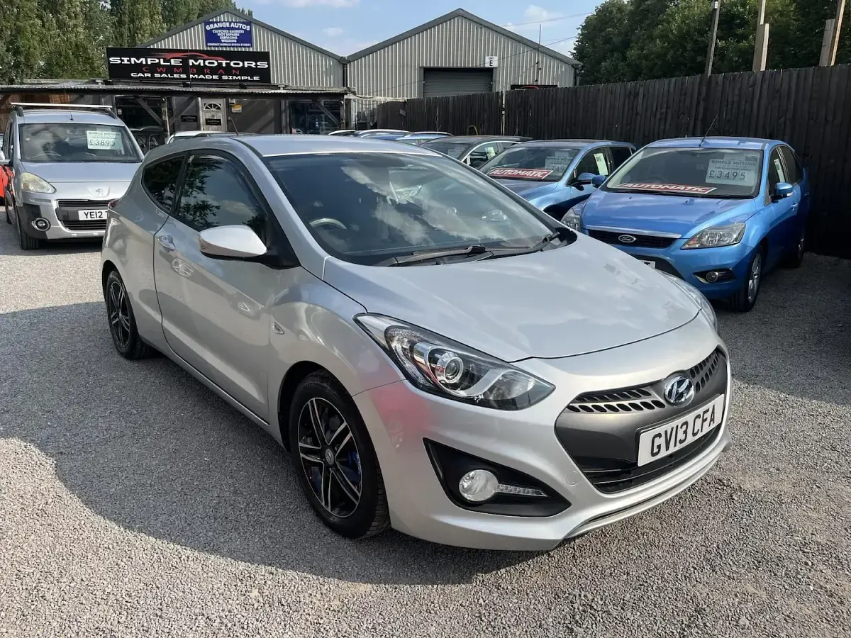 Used Hyundai i30 Active 100 HP (73 kW) 2013 Silver Hatchback