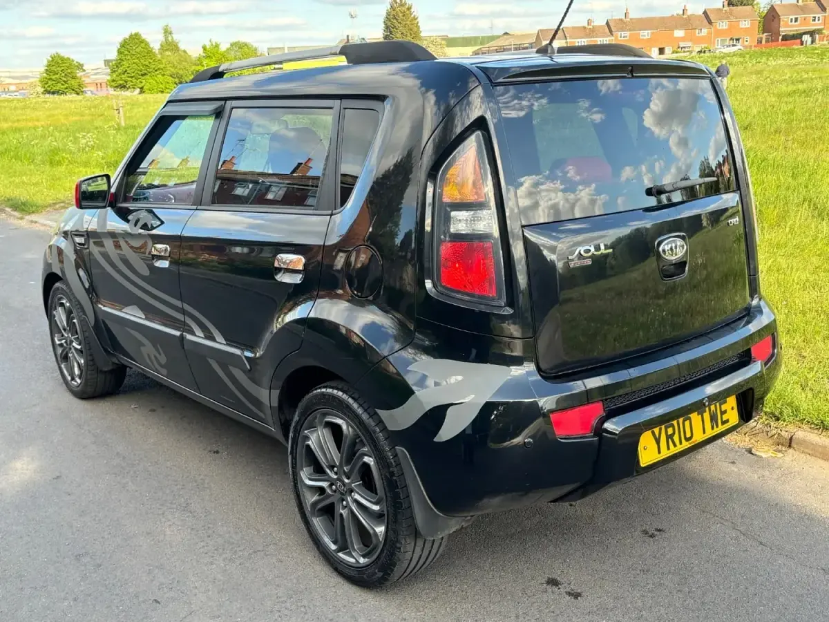 Usado Kia Soul 126 CV (92 kW) 2010 Negro SUV