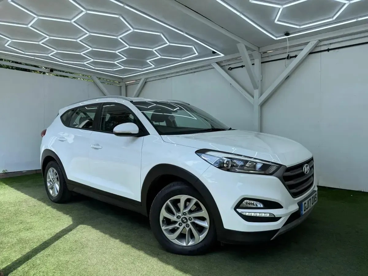 Used Hyundai Tucson SE 2017 White SUV