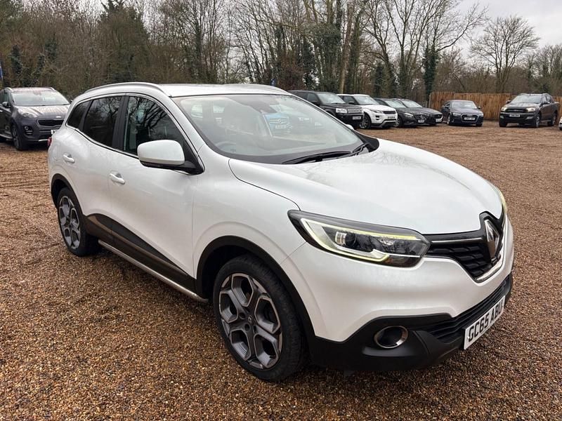White Used 2016 Renault Kadjar Dynamique SUV | £6,995 (Fair price) - Image 1/4