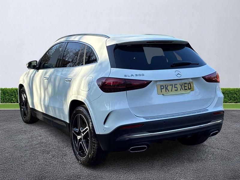 New Mercedes GLA200 Executive 163 HP (119 kW) 2025 White SUV