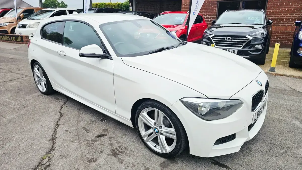Used BMW 118 M Sport 2012 White Hatchback