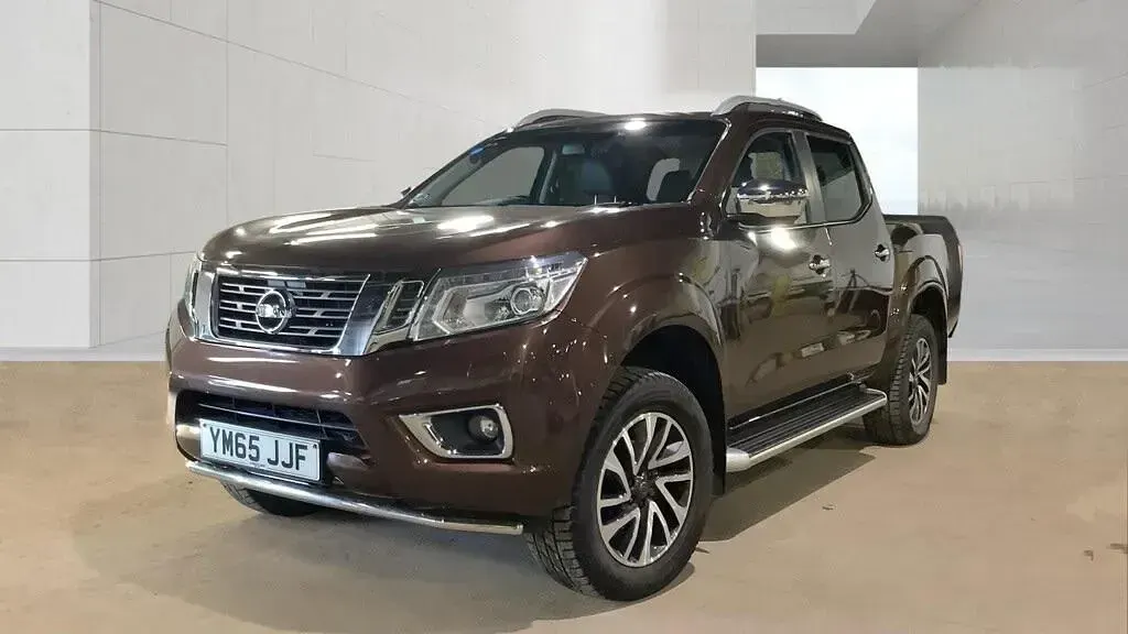 Used Nissan Navara Tekna 190 HP (139 kW) 2016 Bronze Pickup